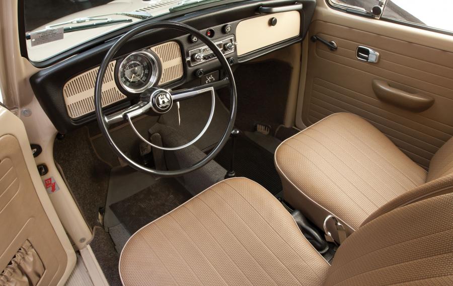 Интерьер Volkswagen Beetle 1968 года  (NA) (фото 7 из 11)